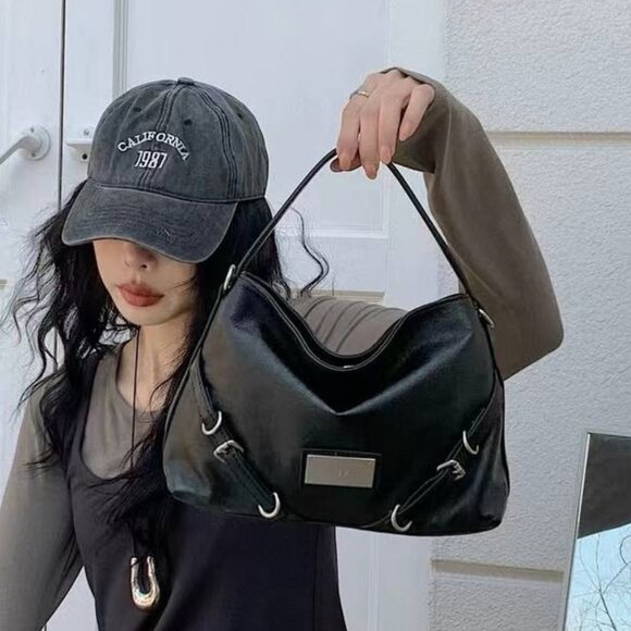 Lustro Luxe — Genuine Leather Bag with Adjustable Strap - Picture 3 of 8